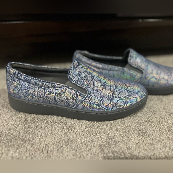 VIONIC PRO with vio grip. Never worn, like new quality. - Picture 3 of 4